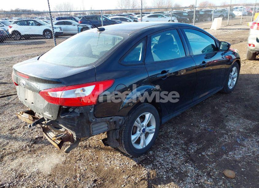 Photo 4 of 2014 Ford Focus SE (VIN 1FADP3F25EL403751)