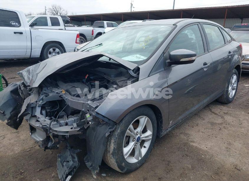Photo 2 of 2014 Ford Focus SE (VIN 1FADP3F25EL405239)