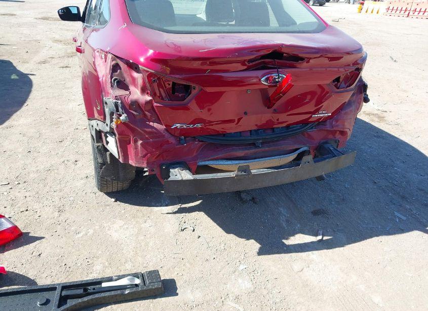 Photo 6 of 2014 Ford Focus SE (VIN 1FADP3F25EL406553)