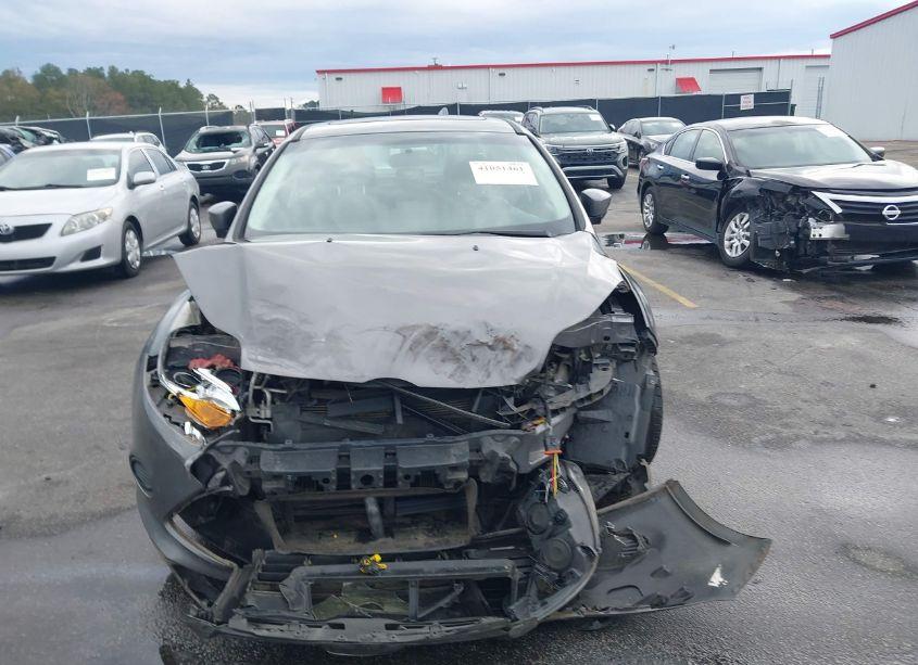 Photo 12 of 2014 Ford Focus SE (VIN 1FADP3F25EL425393)
