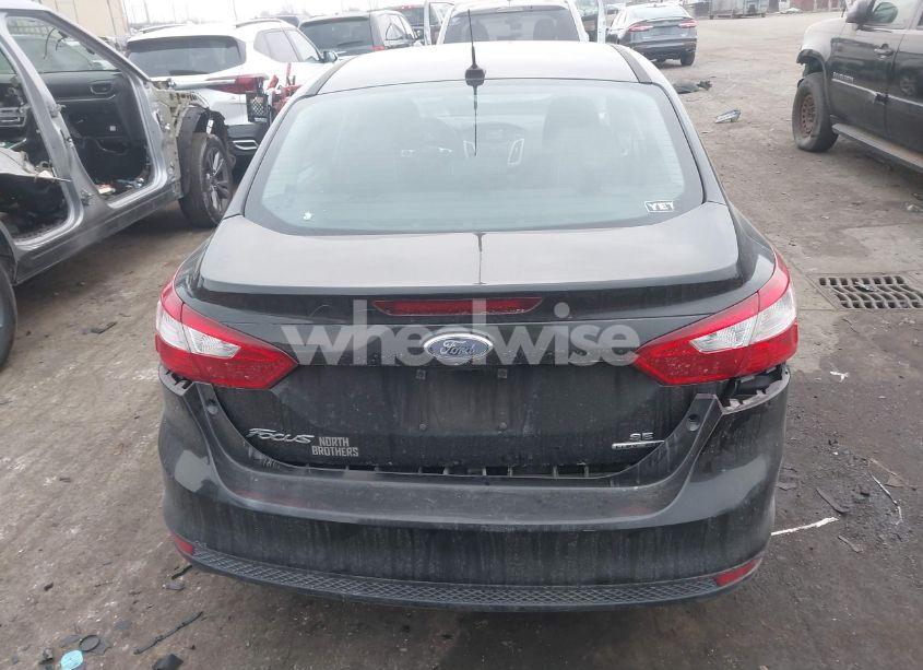 Photo 16 of 2014 Ford Focus SE (VIN 1FADP3F25EL429217)