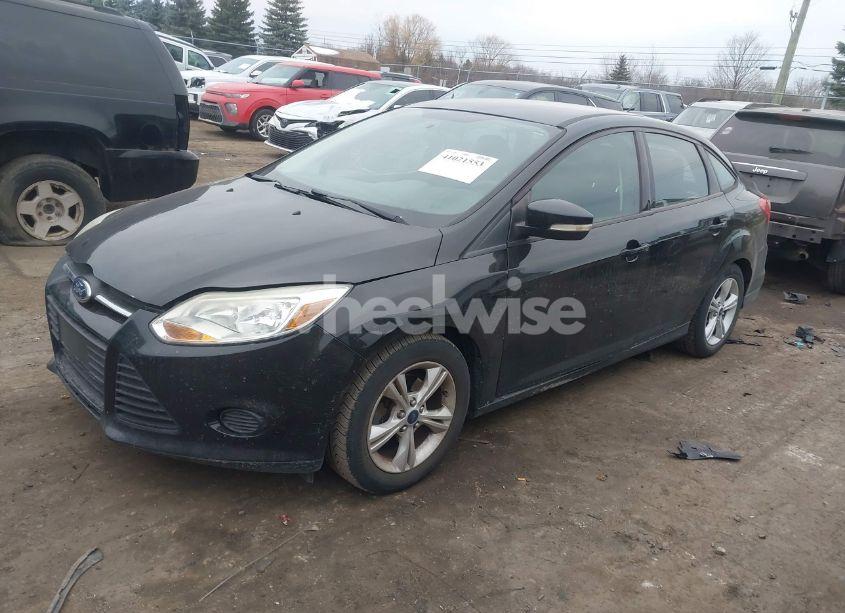 Photo 2 of 2014 Ford Focus SE (VIN 1FADP3F25EL429217)