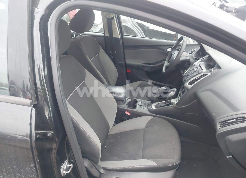 Photo 5 of 2014 Ford Focus SE (VIN 1FADP3F25EL429217)