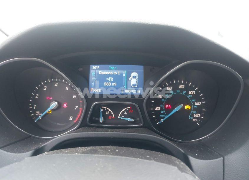 Photo 7 of 2014 Ford Focus SE (VIN 1FADP3F25EL429217)