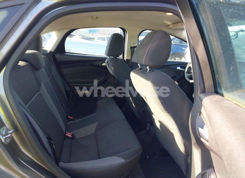 Photo 8 of 2014 Ford Focus SE (VIN 1FADP3F25EL435129)