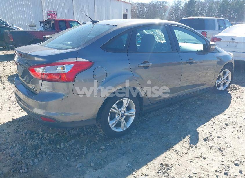 Photo 4 of 2014 Ford Focus SE (VIN 1FADP3F25EL435485)