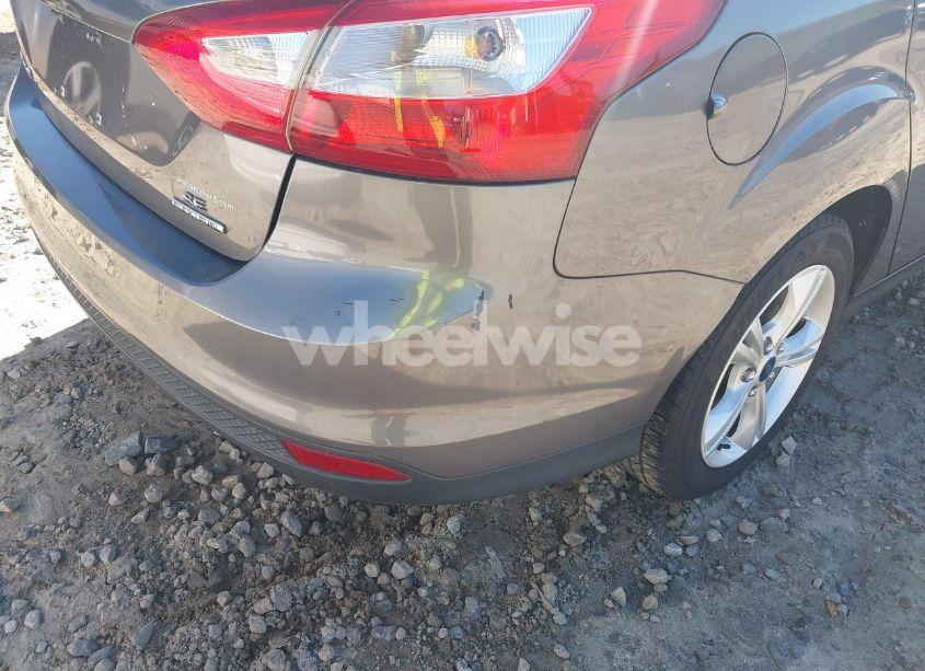 Photo 6 of 2014 Ford Focus SE (VIN 1FADP3F25EL435485)