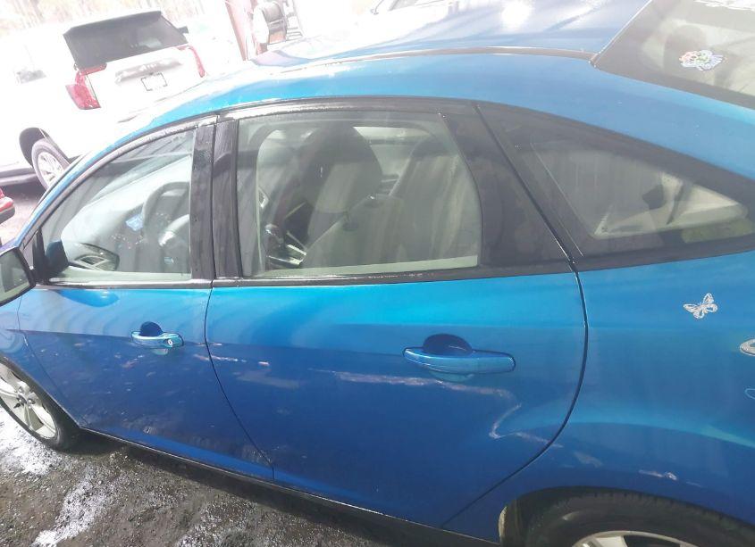 Photo 14 of 2014 Ford Focus SE (VIN 1FADP3F25EL437334)