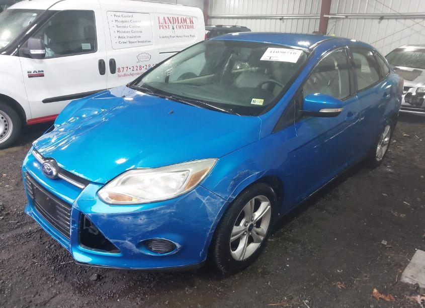 Photo 2 of 2014 Ford Focus SE (VIN 1FADP3F25EL437334)