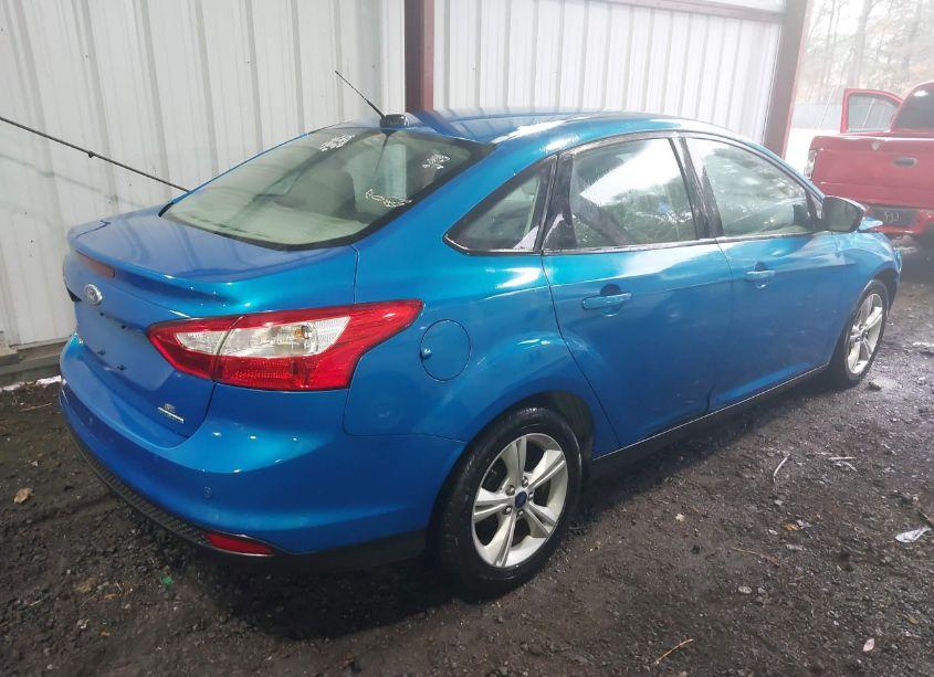 Photo 4 of 2014 Ford Focus SE (VIN 1FADP3F25EL437334)