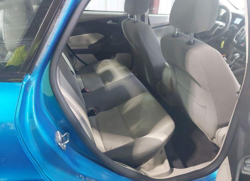 Photo 8 of 2014 Ford Focus SE (VIN 1FADP3F25EL437334)