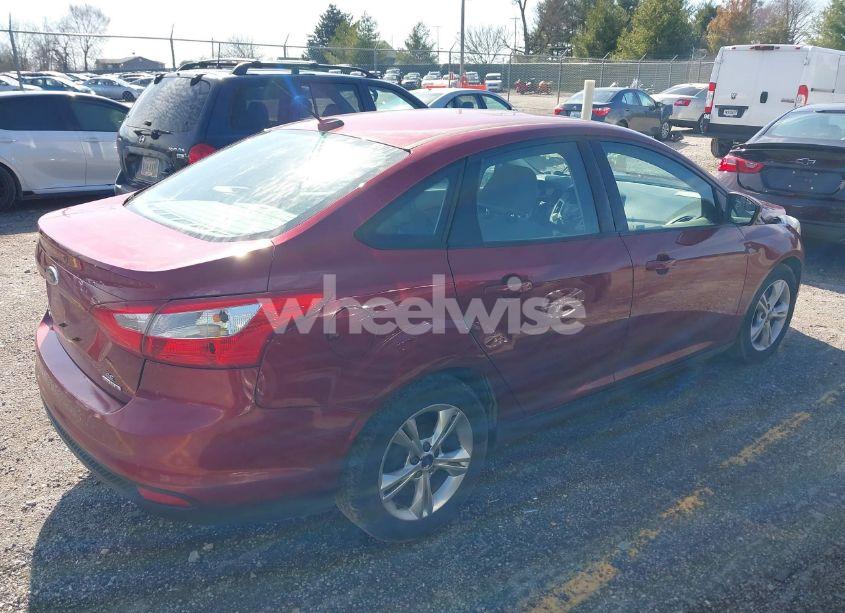 Photo 4 of 2014 Ford Focus SE (VIN 1FADP3F25EL440914)