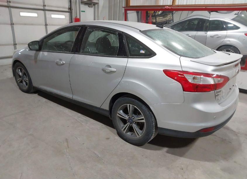 Photo 3 of 2014 Ford Focus SE (VIN 1FADP3F25EL442601)