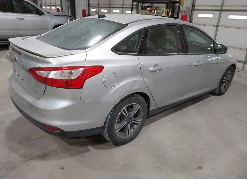 Photo 4 of 2014 Ford Focus SE (VIN 1FADP3F25EL442601)