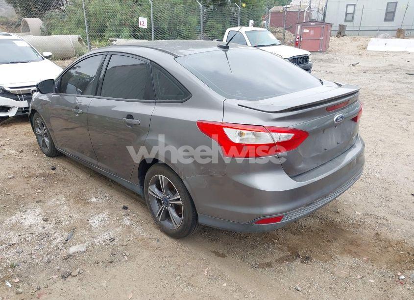 Photo 3 of 2014 Ford Focus SE (VIN 1FADP3F25EL461388)