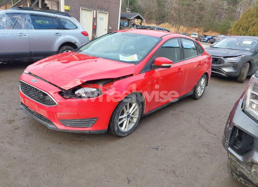 Photo 2 of 2015 Ford Focus SE (VIN 1FADP3F25FL202790)