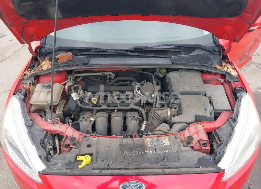 Photo 10 of 2015 Ford Focus SE (VIN 1FADP3F25FL205673)