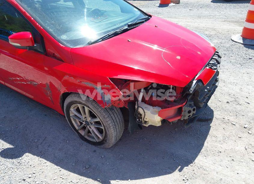 Photo 18 of 2015 Ford Focus SE (VIN 1FADP3F25FL207438)