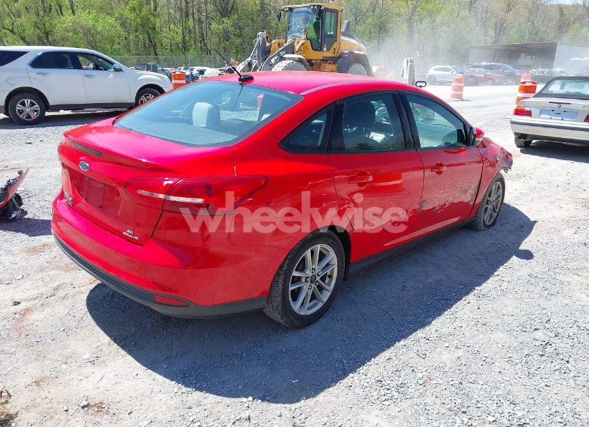 Photo 4 of 2015 Ford Focus SE (VIN 1FADP3F25FL207438)