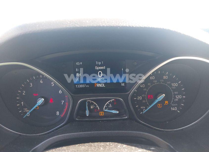 Photo 7 of 2015 Ford Focus SE (VIN 1FADP3F25FL208394)