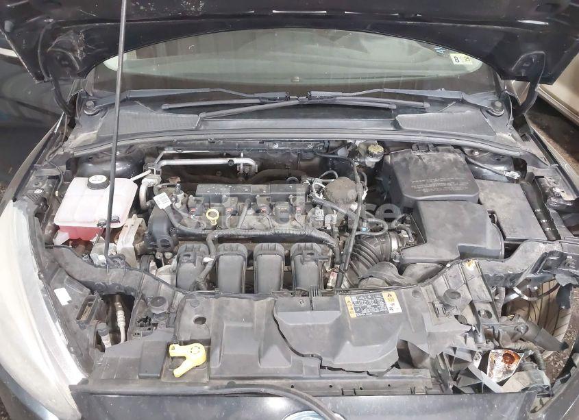 Photo 10 of 2015 Ford Focus SE (VIN 1FADP3F25FL216205)