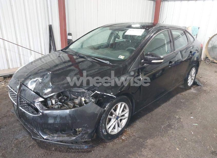 Photo 6 of 2015 Ford Focus SE (VIN 1FADP3F25FL216205)