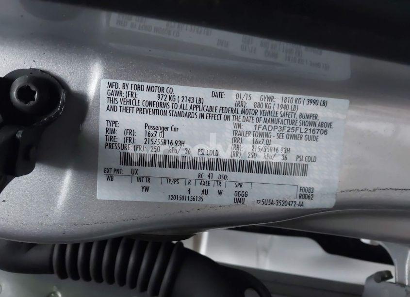 Photo 9 of 2015 Ford Focus SE (VIN 1FADP3F25FL216706)