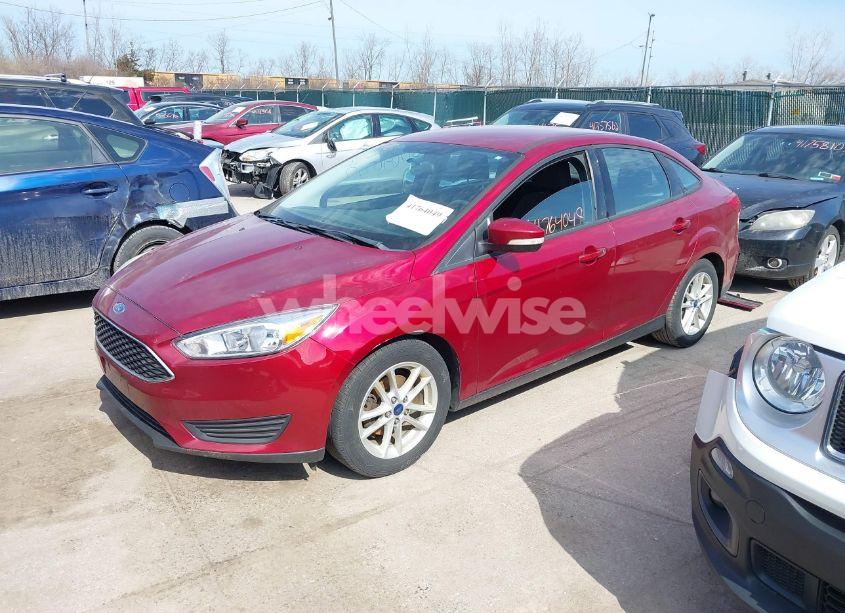 Photo 2 of 2015 Ford Focus SE (VIN 1FADP3F25FL229276)