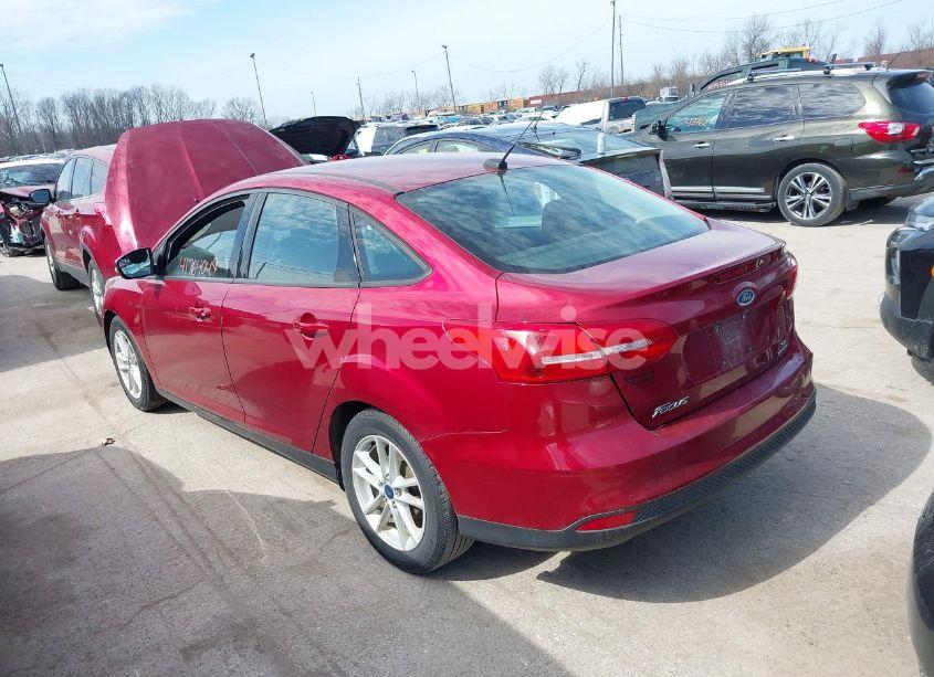 Photo 3 of 2015 Ford Focus SE (VIN 1FADP3F25FL229276)