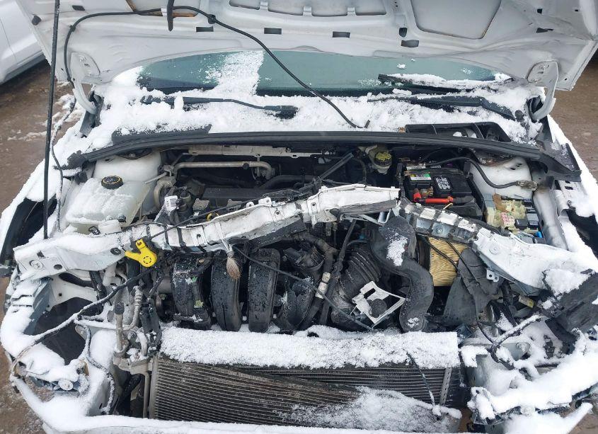 Photo 10 of 2015 Ford Focus SE (VIN 1FADP3F25FL262651)