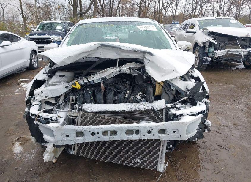 Photo 13 of 2015 Ford Focus SE (VIN 1FADP3F25FL262651)