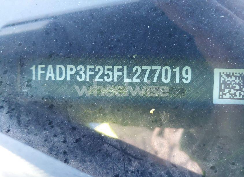 Photo 11 of 2015 Ford Focus SE (VIN 1FADP3F25FL277019)