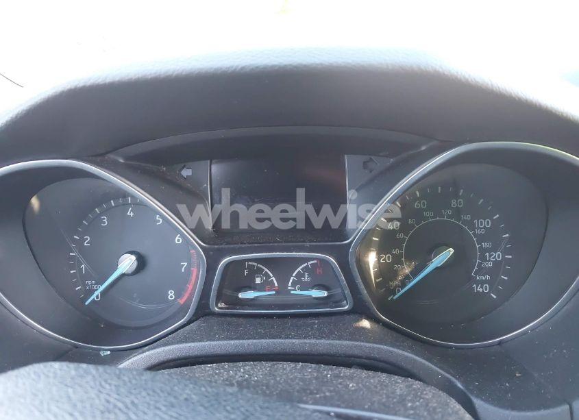 Photo 7 of 2015 Ford Focus SE (VIN 1FADP3F25FL277019)