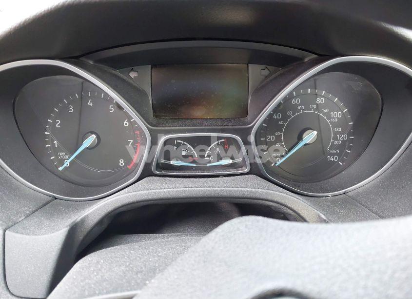 Photo 7 of 2015 Ford Focus SE (VIN 1FADP3F25FL295939)