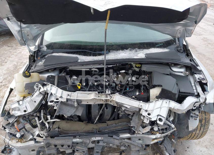 Photo 10 of 2015 Ford Focus SE (VIN 1FADP3F25FL297738)