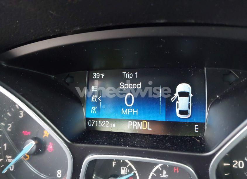 Photo 16 of 2015 Ford Focus SE (VIN 1FADP3F25FL297738)