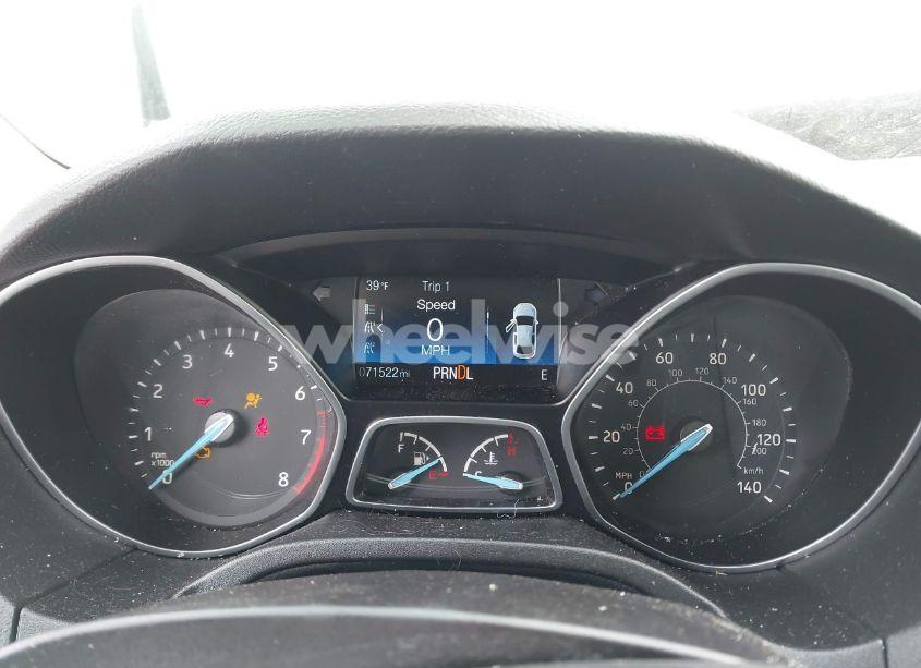 Photo 7 of 2015 Ford Focus SE (VIN 1FADP3F25FL297738)