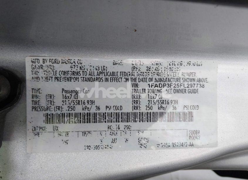 Photo 9 of 2015 Ford Focus SE (VIN 1FADP3F25FL297738)