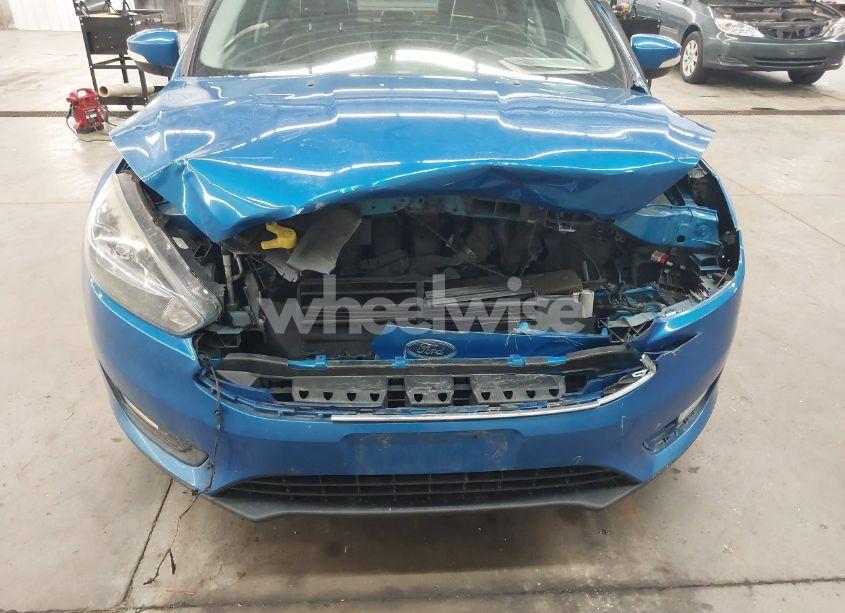 Photo 6 of 2015 Ford Focus SE (VIN 1FADP3F25FL319964)