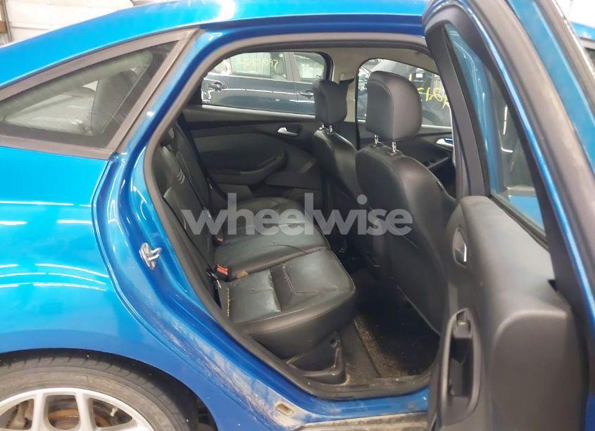 Photo 8 of 2015 Ford Focus SE (VIN 1FADP3F25FL319964)