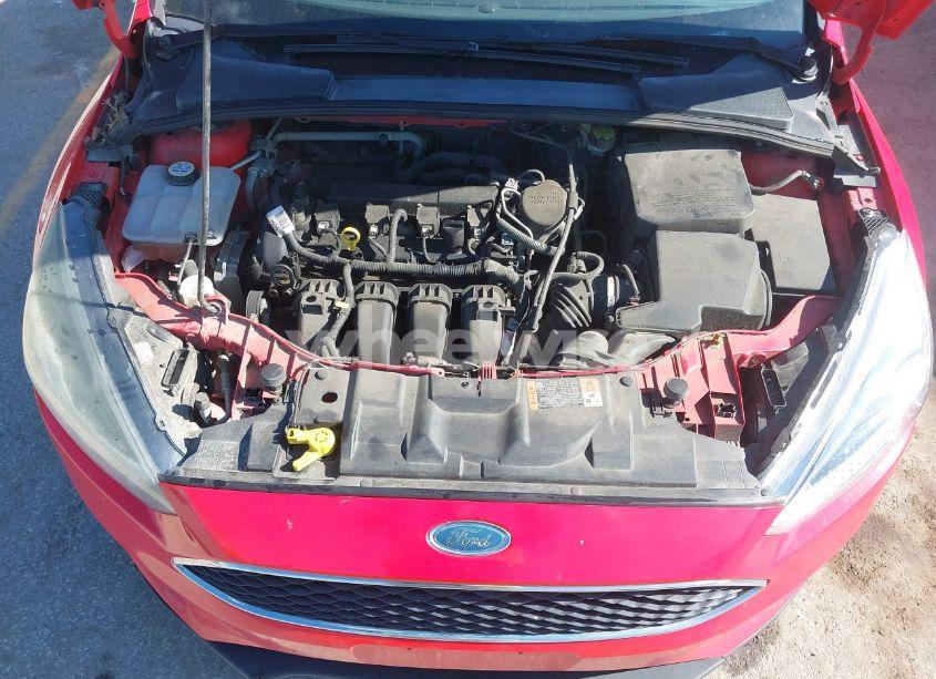 Photo 10 of 2015 Ford Focus SE (VIN 1FADP3F25FL320046)