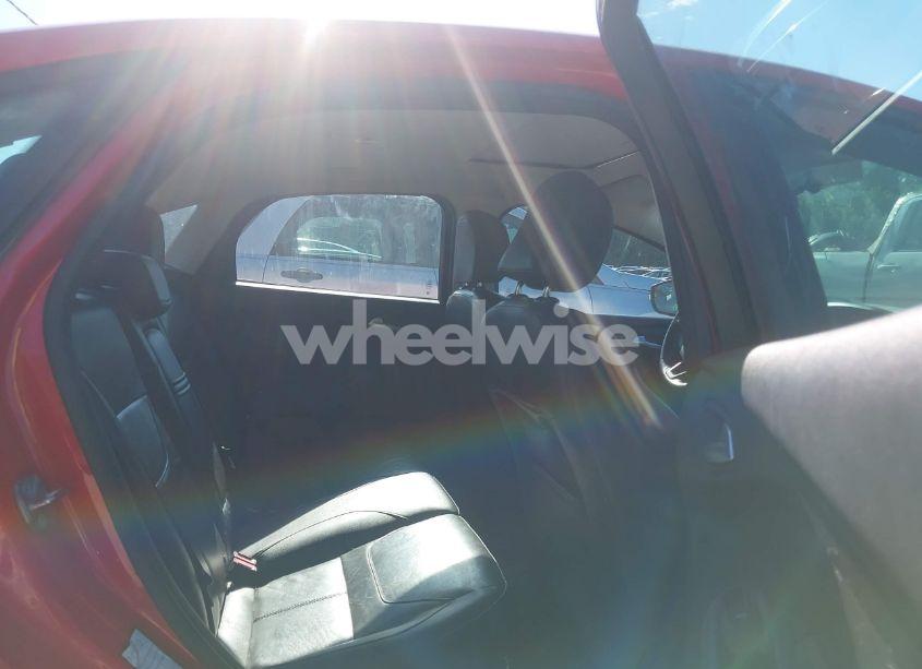 Photo 8 of 2015 Ford Focus SE (VIN 1FADP3F25FL320046)