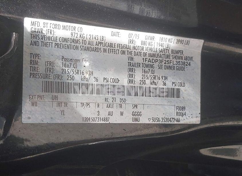 Photo 9 of 2015 Ford Focus SE (VIN 1FADP3F25FL353824)