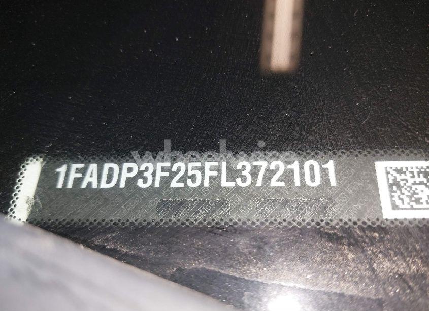 Photo 18 of 2015 Ford Focus SE (VIN 1FADP3F25FL372101)