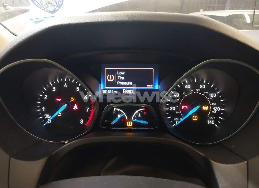 Photo 7 of 2015 Ford Focus SE (VIN 1FADP3F25FL372101)