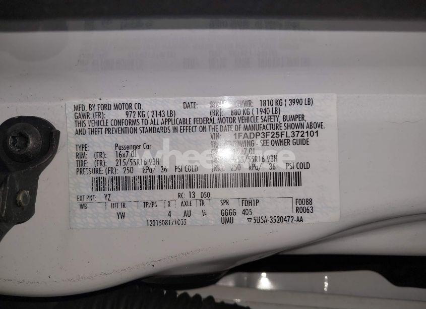 Photo 9 of 2015 Ford Focus SE (VIN 1FADP3F25FL372101)