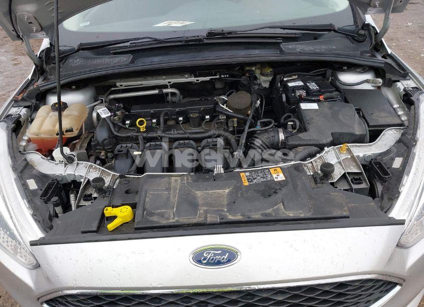 Photo 10 of 2015 Ford Focus SE (VIN 1FADP3F25FL382577)