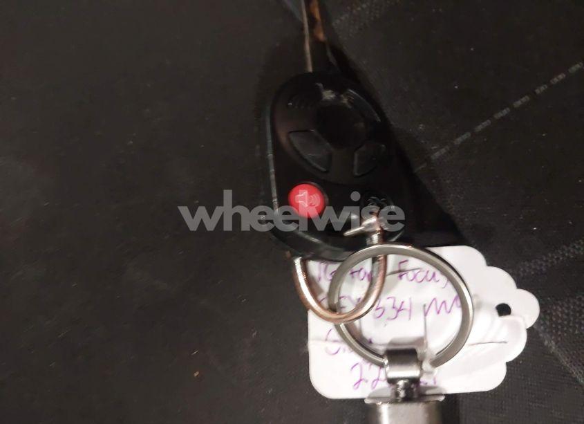 Photo 11 of 2016 Ford Focus SE (VIN 1FADP3F25GL221163)