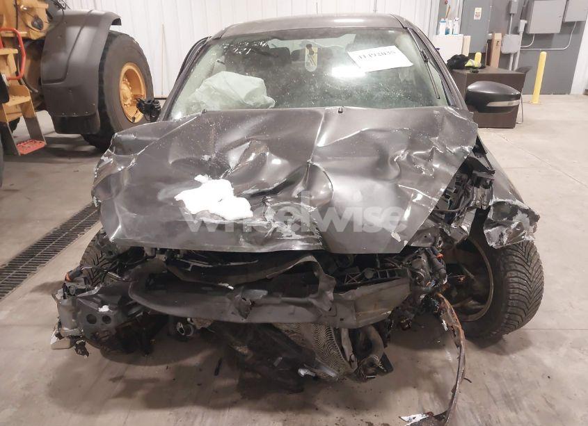 Photo 12 of 2016 Ford Focus SE (VIN 1FADP3F25GL221163)