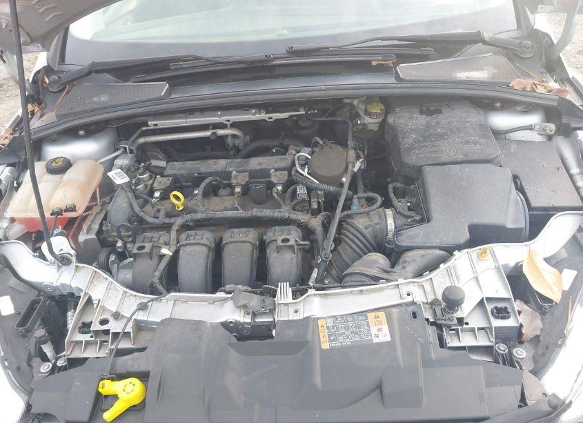 Photo 10 of 2016 Ford Focus SE (VIN 1FADP3F25GL228548)